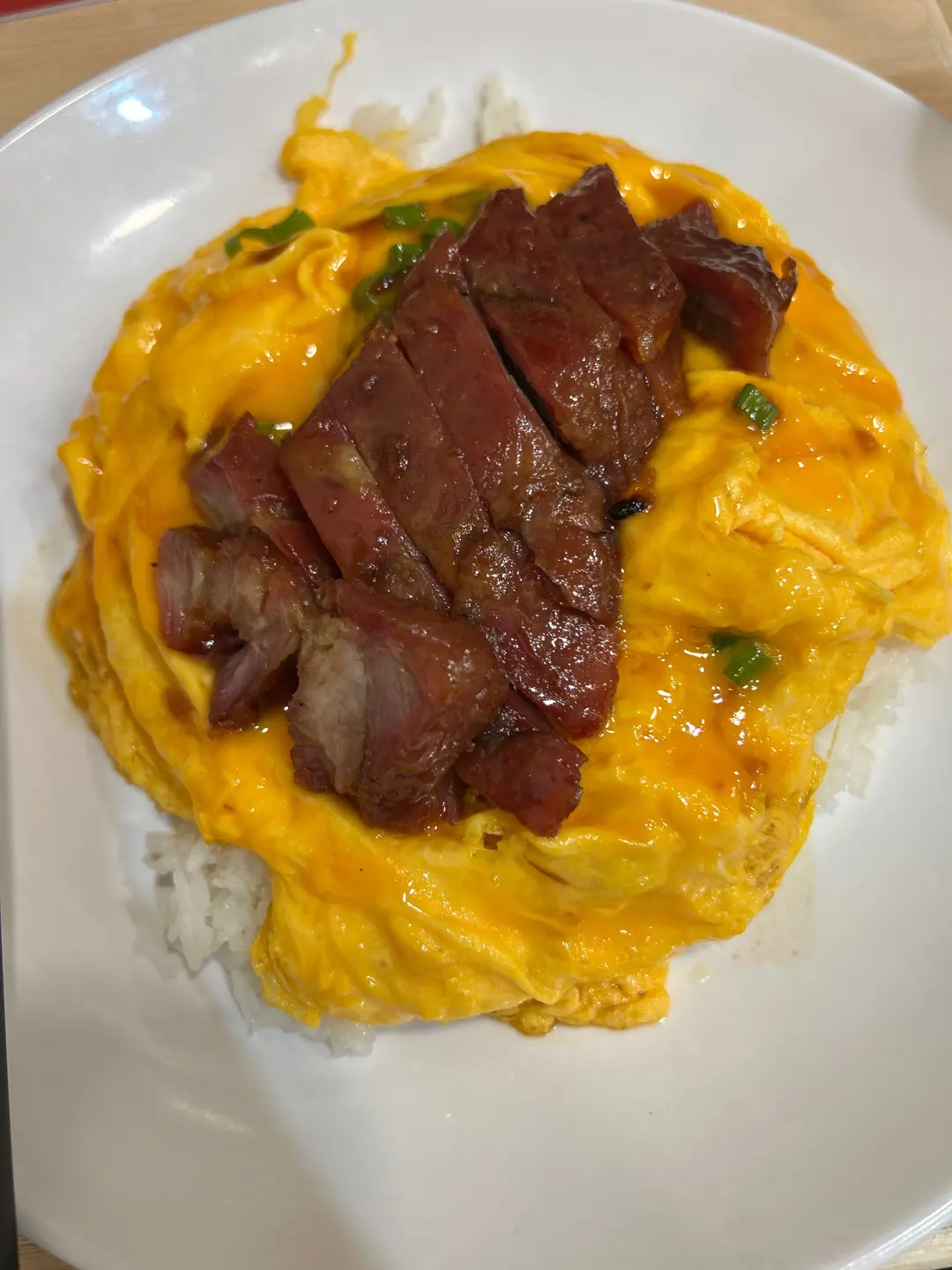龍小館燒味餐室叉燒蛋包飯——九龍灣打工仔午餐之選